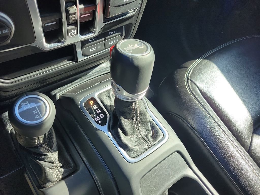 Used 2020 Blue Jeep Unlimited Sahara image 39