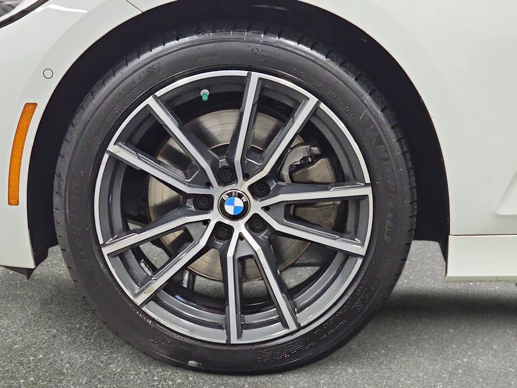 Used 2020 White BMW 330i xDrive image 34