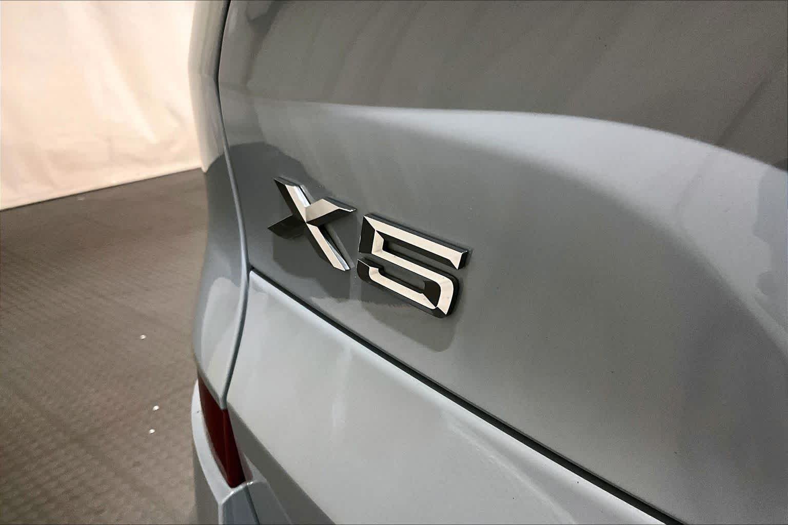 Certified Used 2024 Brooklyn Grey Metallic BMW xDrive40i image 9