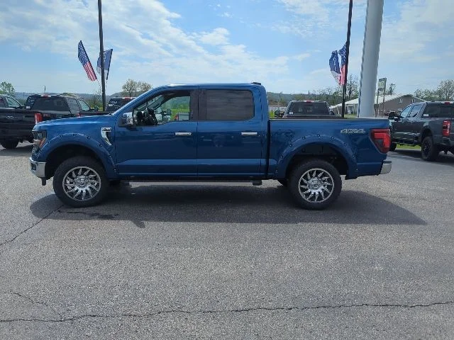 Used 2024 Blue Ford XLT image 28