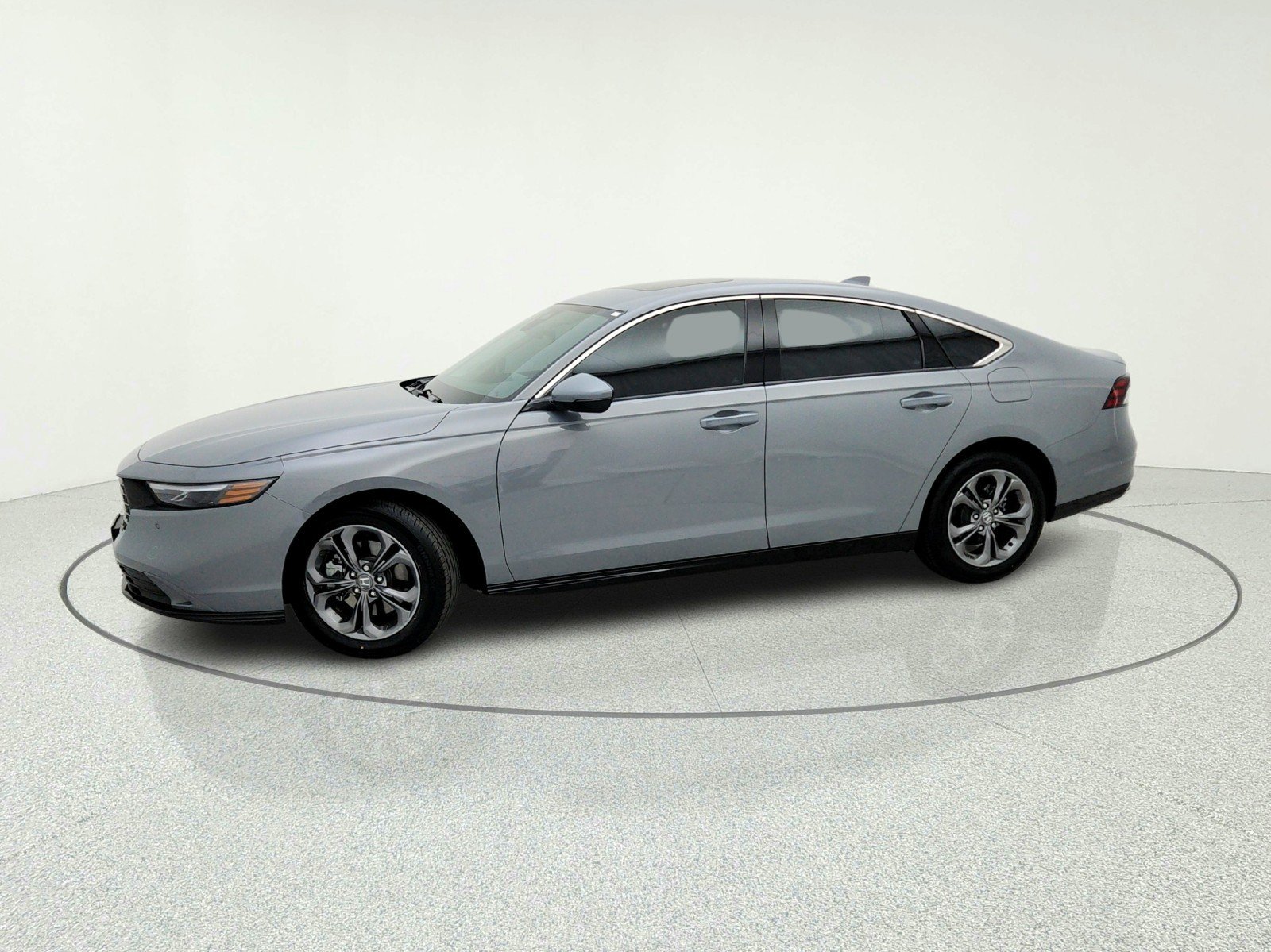 Used 2024 Urban Gray Pearl Honda EX-L image 15