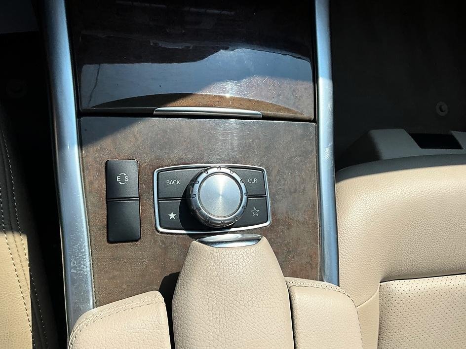 Used 2014 White Mercedes-Benz E 350 image 28