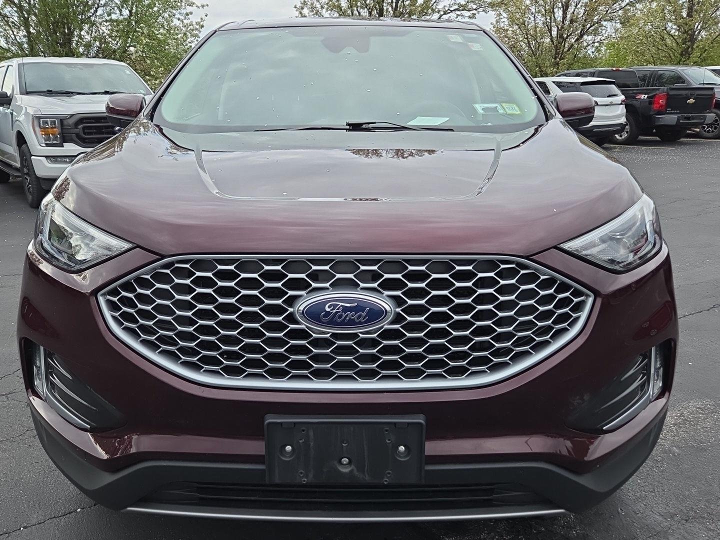 Used 2024 Burgundy Velvet Metallic Tinted Clearcoat Ford SEL image 6