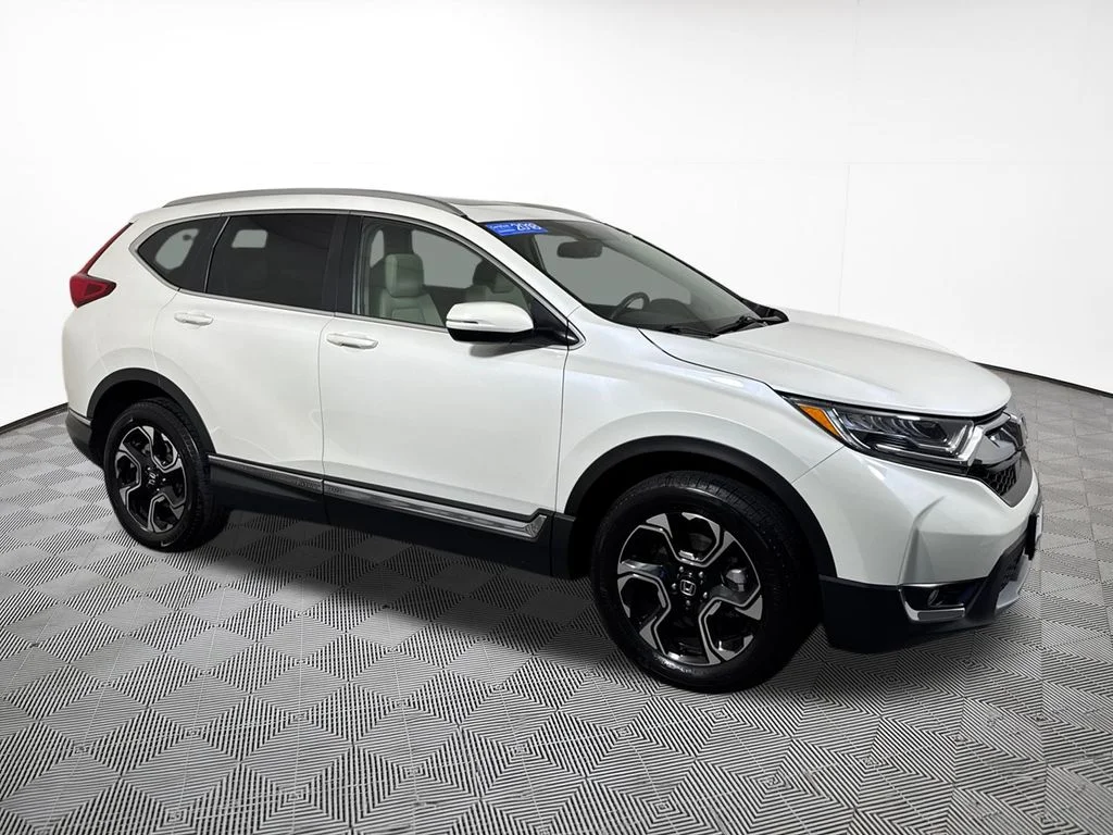 Certified Used 2018 White Honda Touring image 5