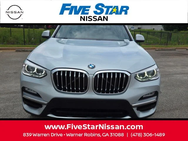 Used 2019 Silver BMW xDrive30i image 2