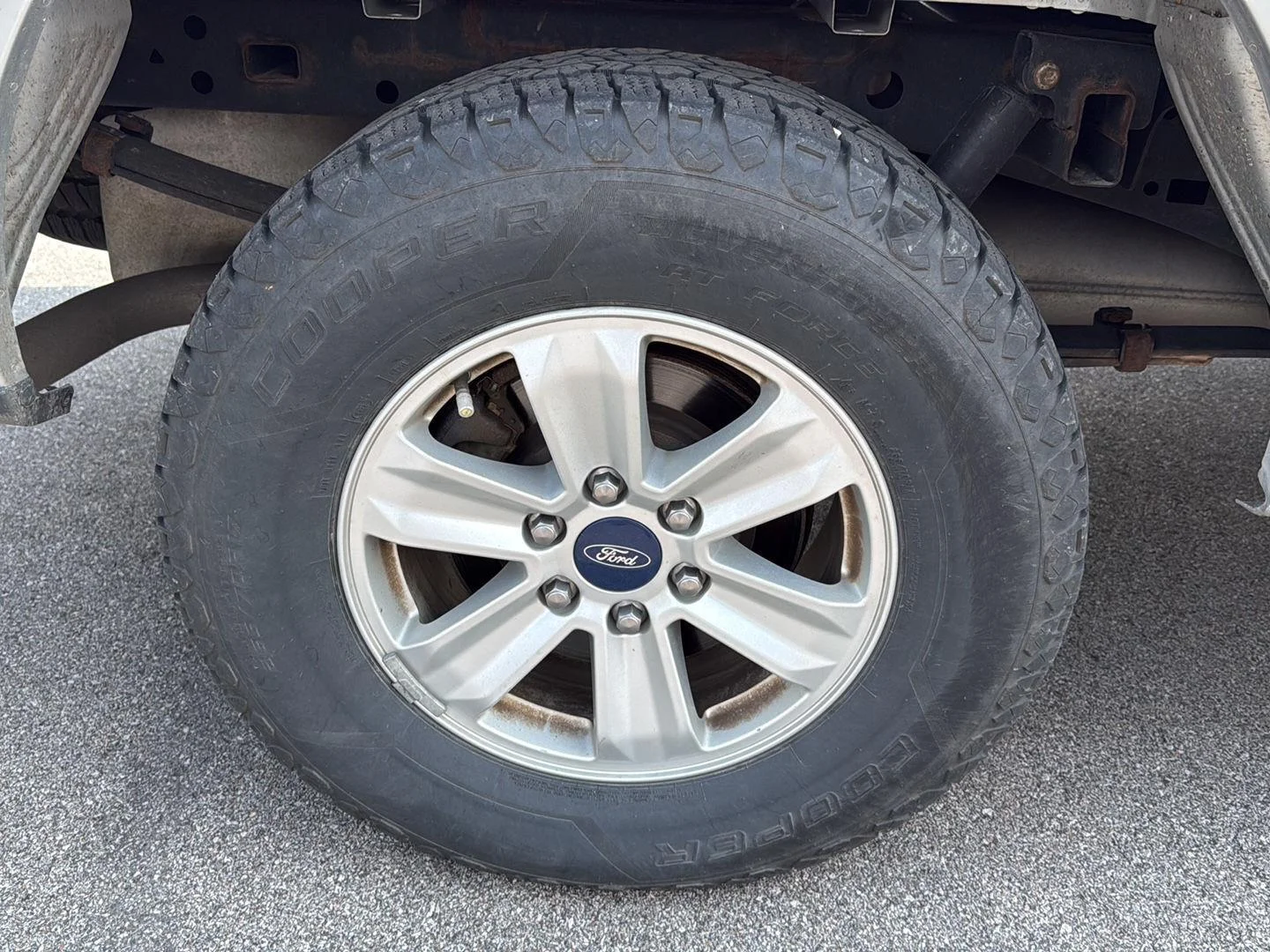 Used 2018 Ingot Silver Ford XLT image 13