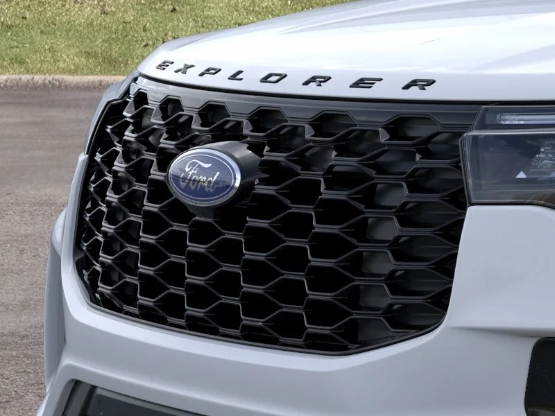 New 2026 Space White Metallic Ford ST-Line image 17