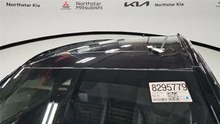 Used 2022 Black BMW xDrive40i image 17