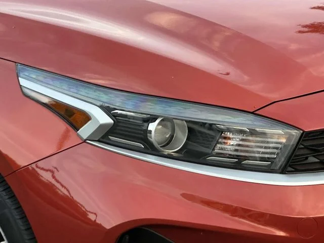 Used 2023 Fire Kia LXS image 9