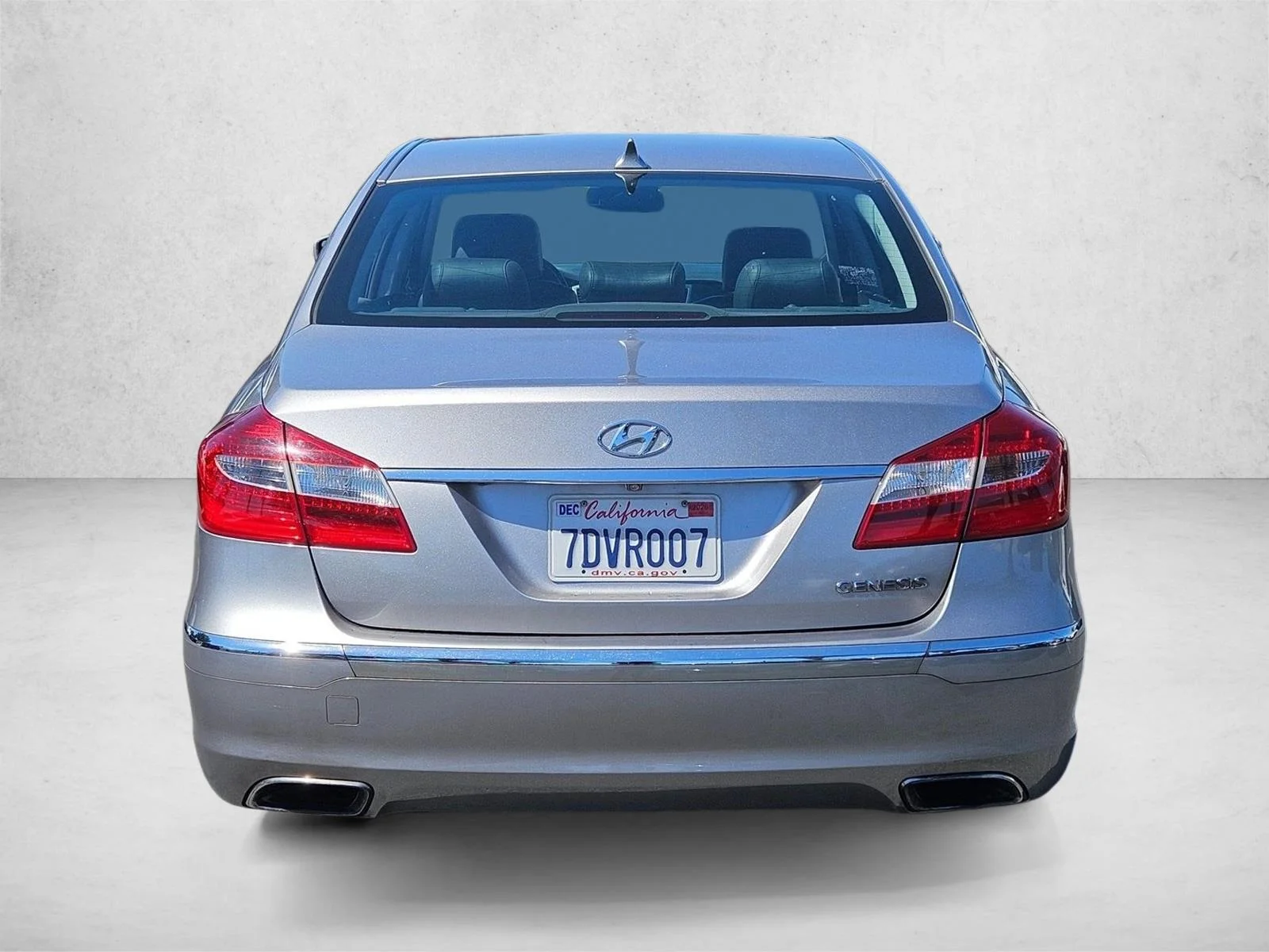 Used 2013 Titanium Gray Metallic Hyundai 3.8L image 6