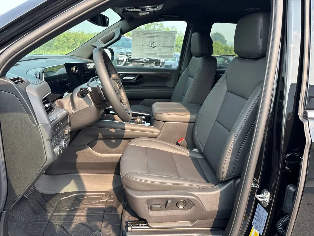 New 2026 Black Chevrolet LT image 23