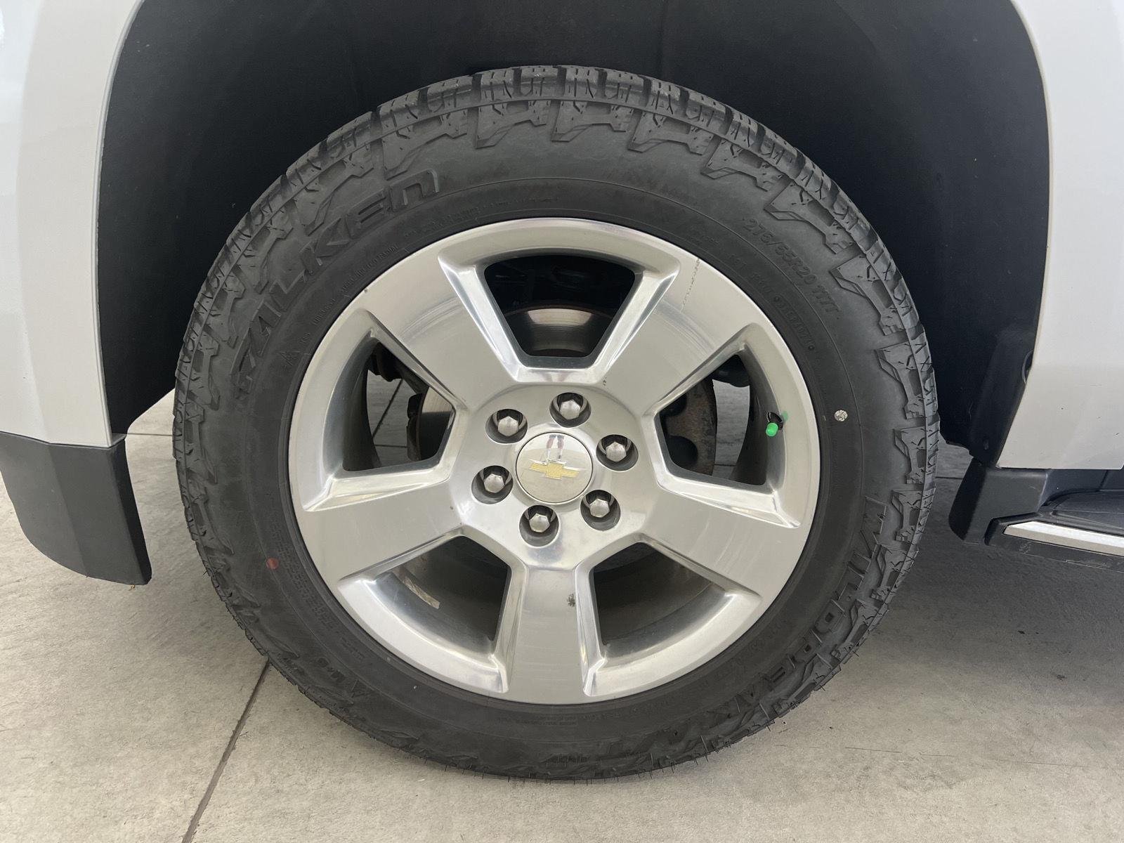 Used 2020 Silver Ice Metallic Chevrolet Premier image 7