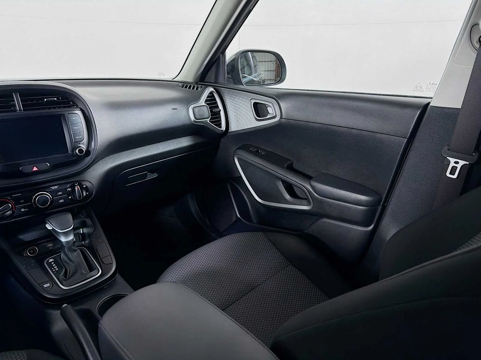 Used 2023 Fusion Black Kia LX image 19