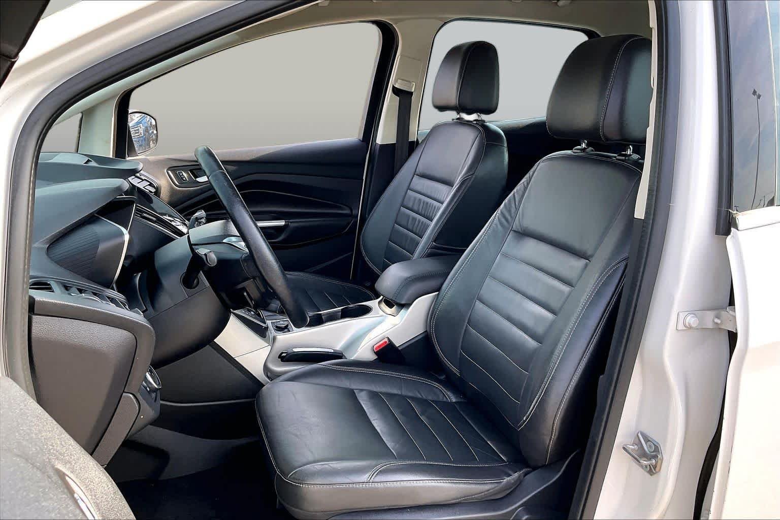 Used 2015 White Platinum Metallic Tri-Coat Ford SEL image 7