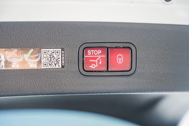 Certified Used 2025 Polar White Mercedes-Benz GLC 300 image 11