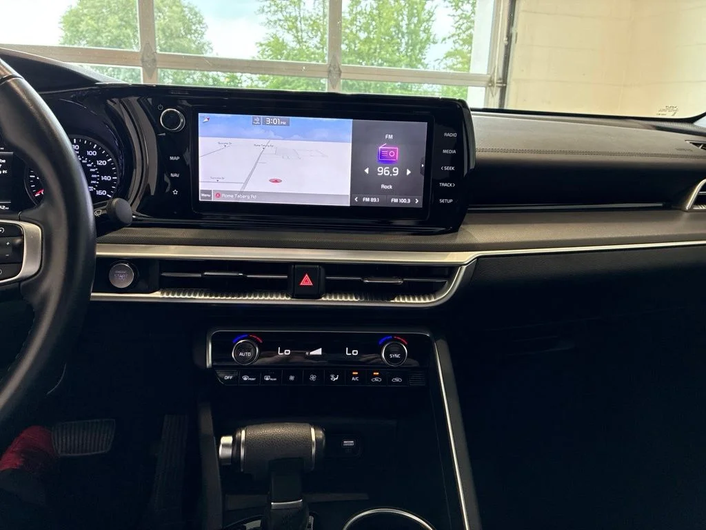 Used 2022 Black Kia GT-Line image 18