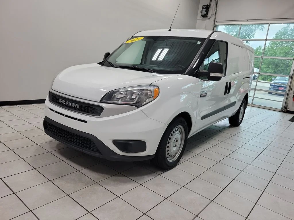 Used 2022 White Ram Base image 5