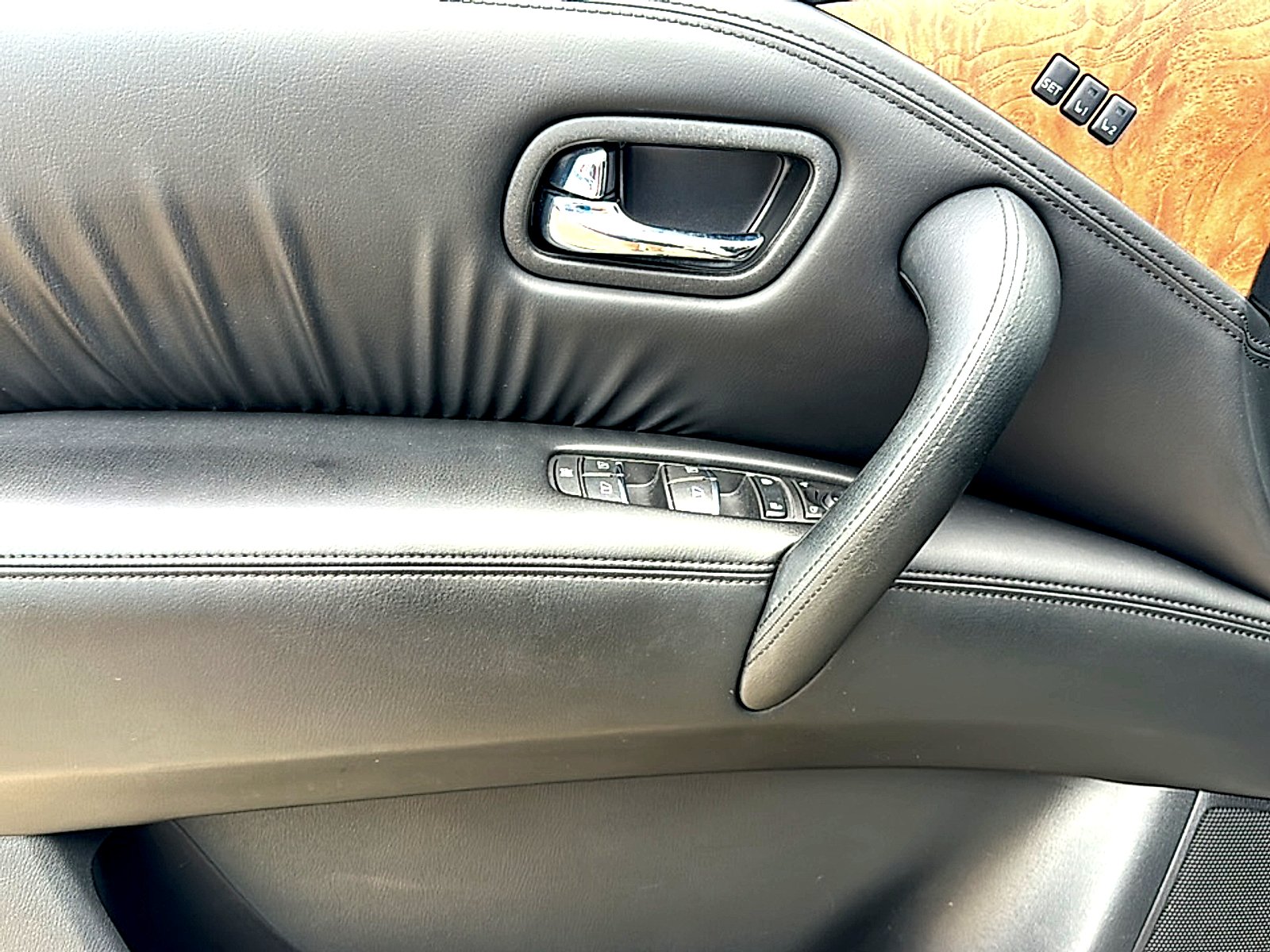 Used 2022 Aspen White TriCoat Pearl Nissan SL 2WD image 17