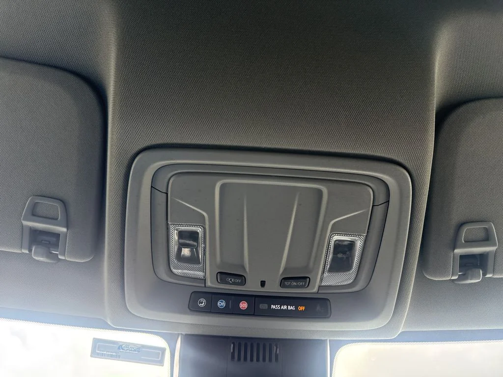 Used 2022 Summit White Chevrolet LT Trail Boss image 27
