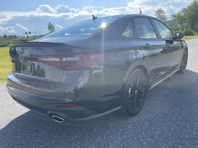 Used 2025 Black Volkswagen Autobahn image 4