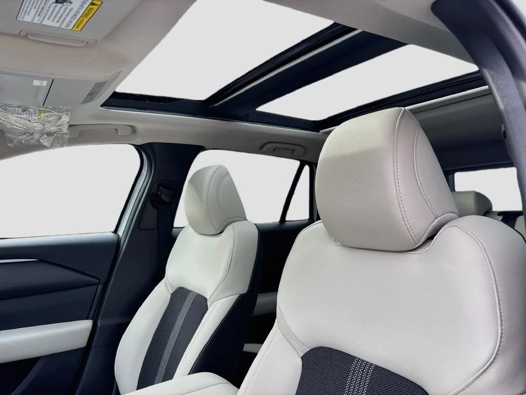 New 2026 Wind Chill Pearl Mazda 2.5 S Preferred AWD image 22