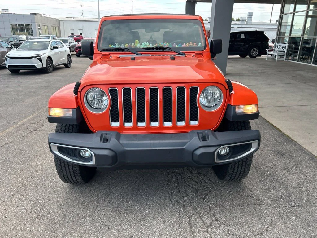 Used 2018 Punkn Metallic Clearcoat Jeep Unlimited Sahara image 4