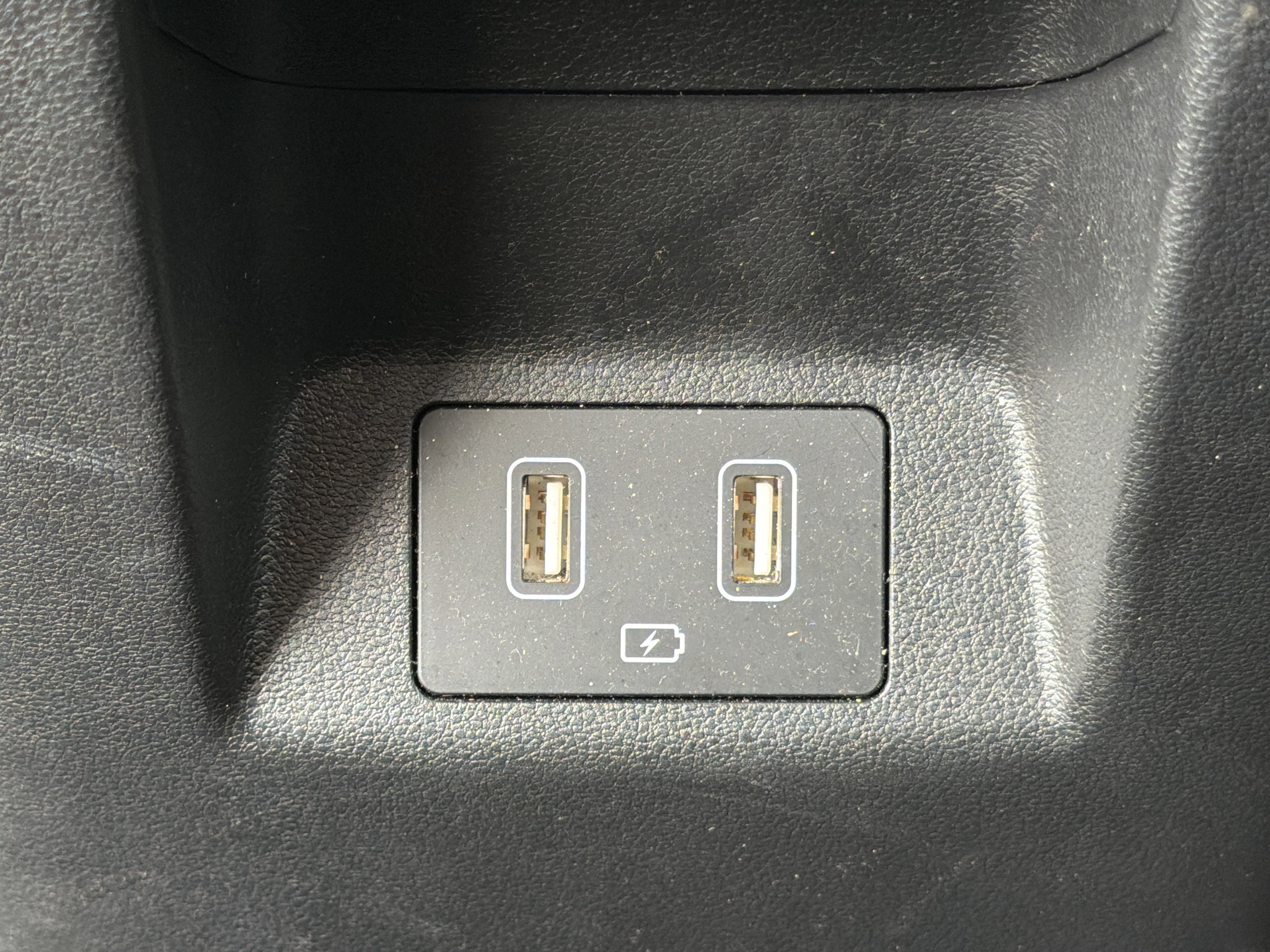 Used 2024 Dark Gray Metallic Hyundai SEL image 18