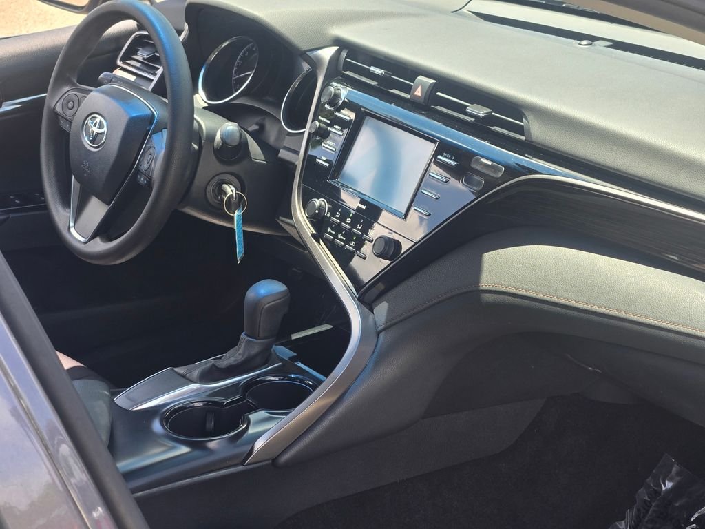 Used 2020 Gray Toyota LE image 13