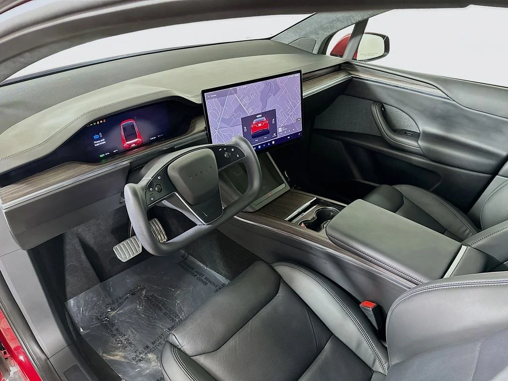 Used 2022 Red Multi-Coat Tesla  image 10