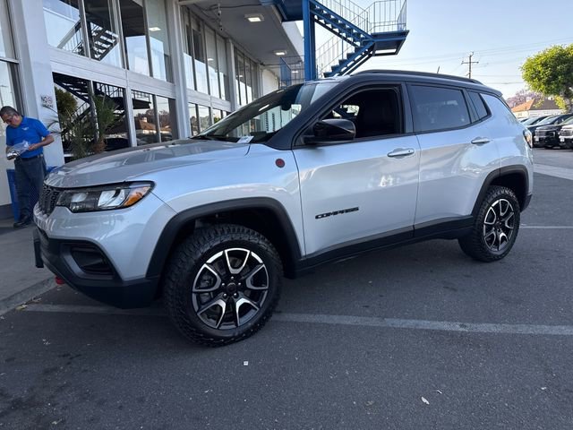 2025 Jeep Compass Trailhawk 4X4's photo