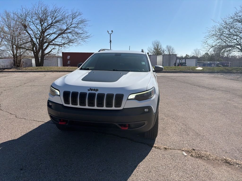 Used 2019 Jeep Cherokee Trailhawk with VIN 1C4PJMBX5KD369588 for sale in Kansas City