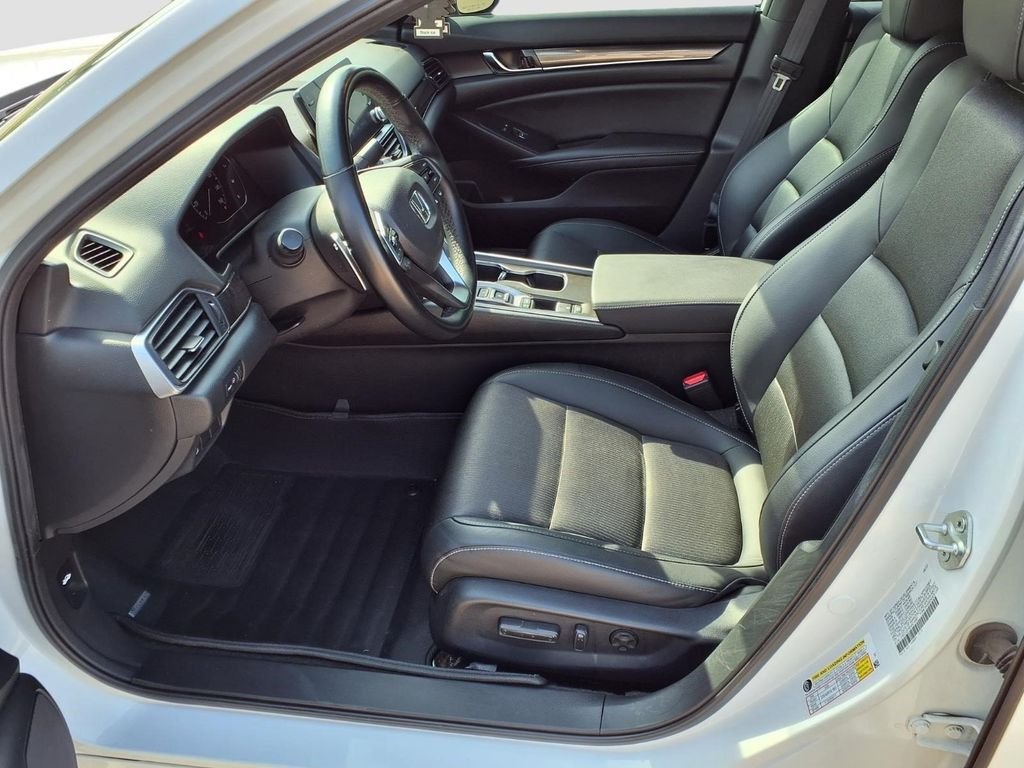 Used 2022 Platinum White Honda Sport 2.0T image 21