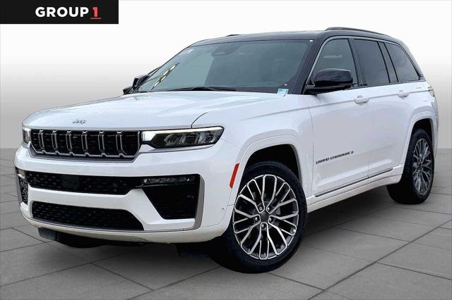 2026 Jeep Grand Cherokee Summit 4x4's photo