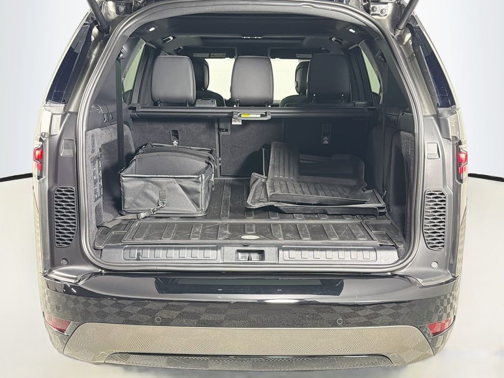 Certified Used 2025 Silver Land Rover Dynamic SE image 27