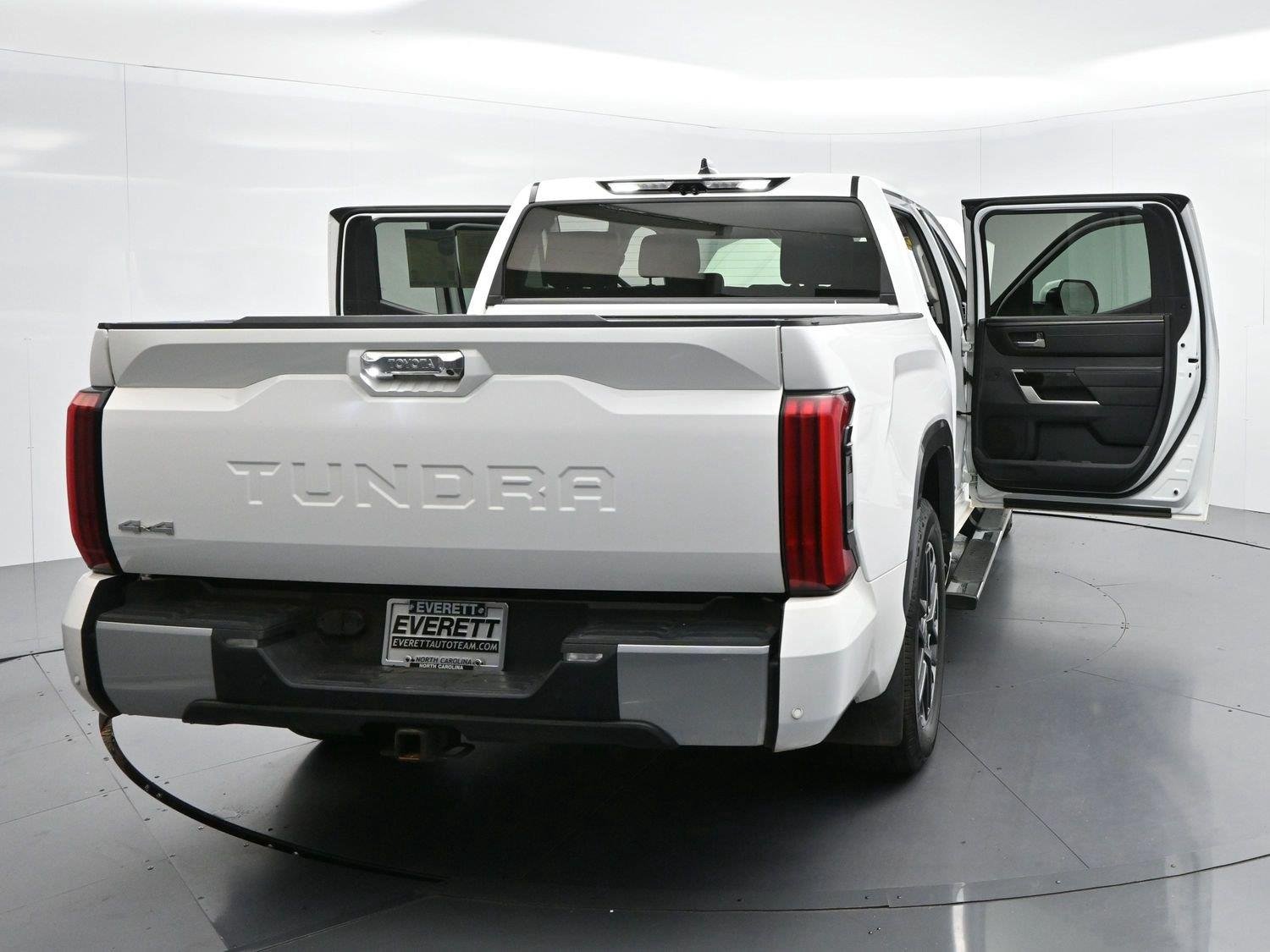 Used 2023 Ice Cap Toyota Limited image 44