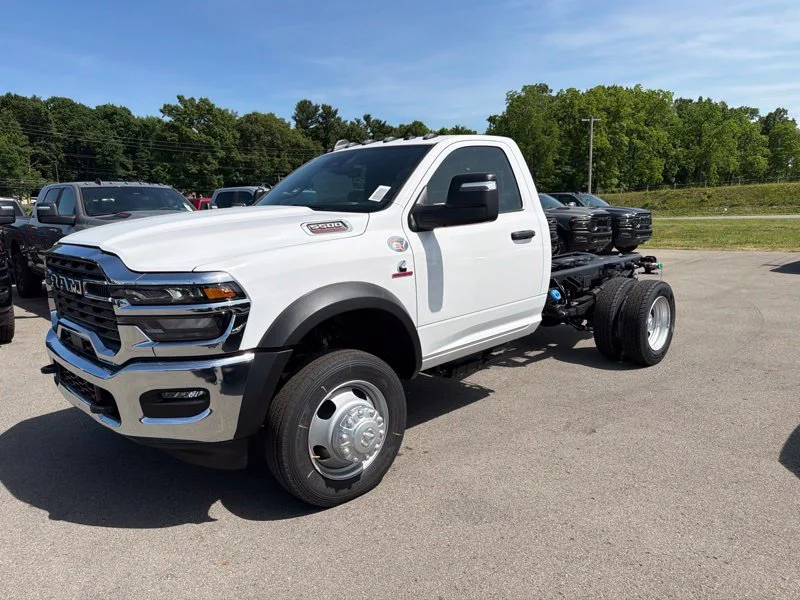 New 2026 Bright White Clear-Coat Exterior Paint RAM Tradesman image 7