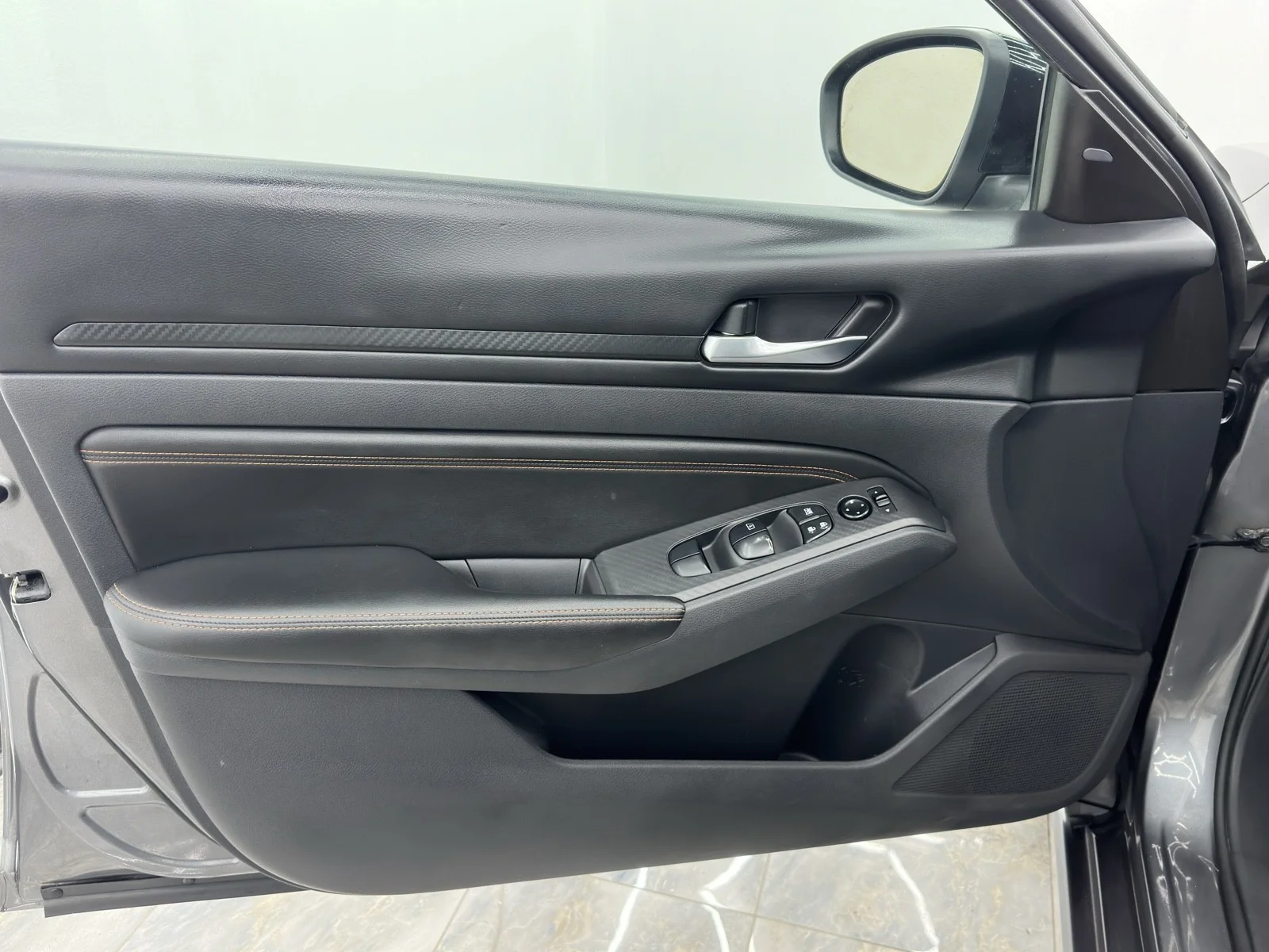 Used 2022 Gun Metallic Nissan 2.5 SR image 28