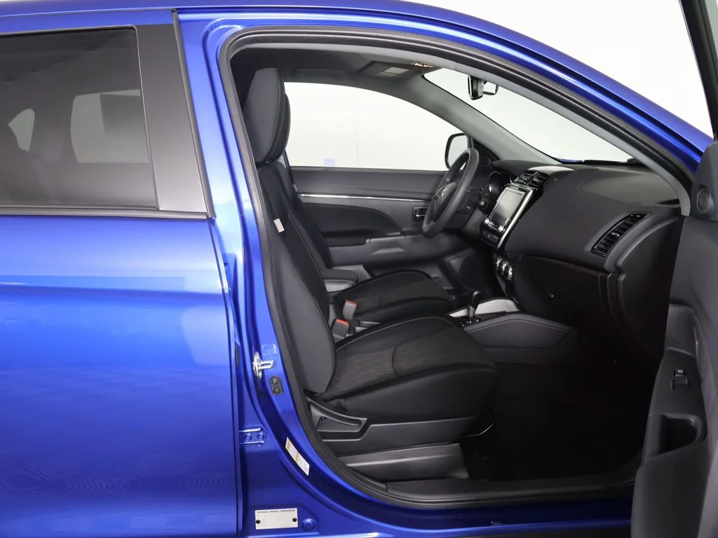 New 2026 Blue Mitsubishi 2.0 ES image 26