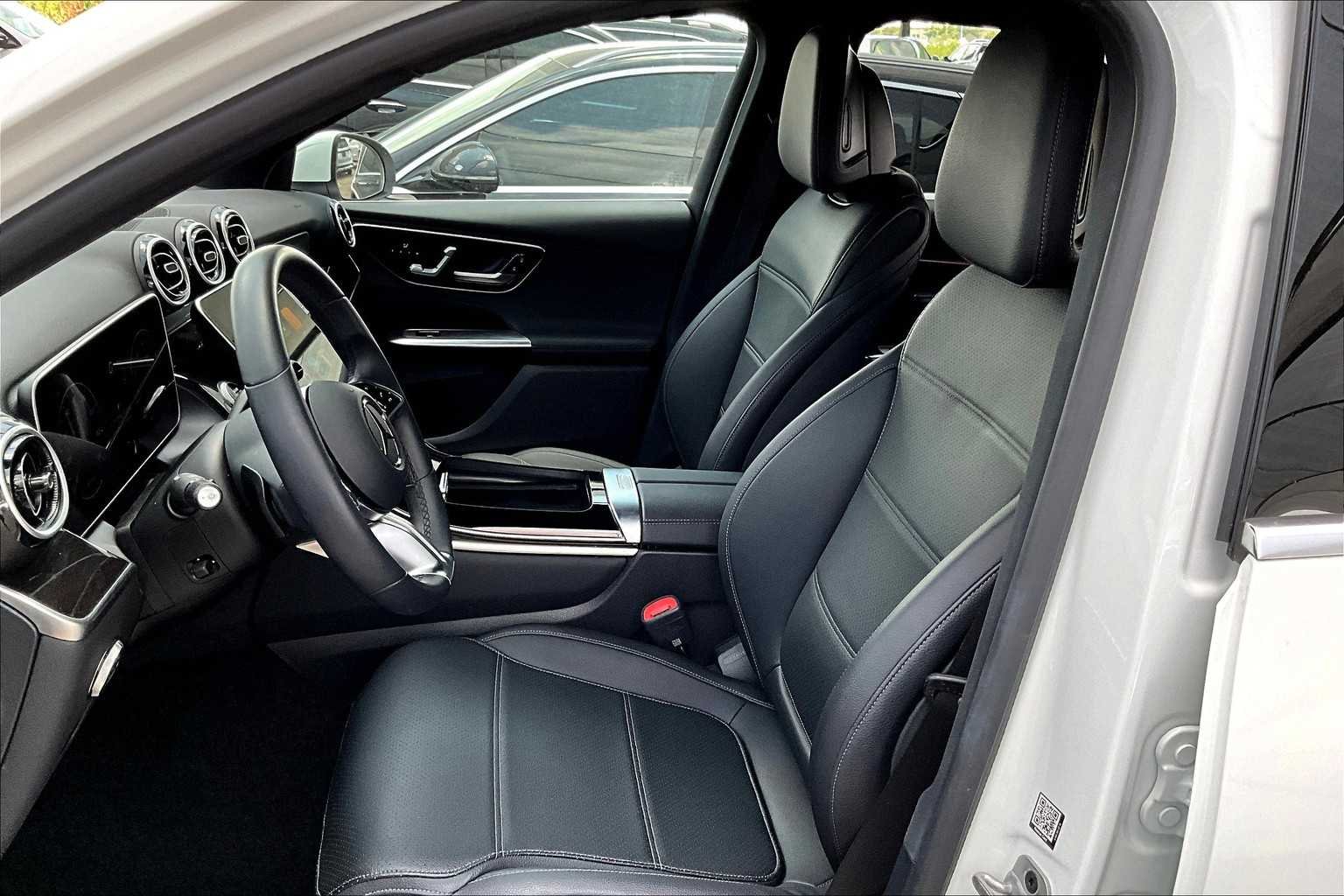 2025 Mercedes-Benz GLC Base - Photo 17