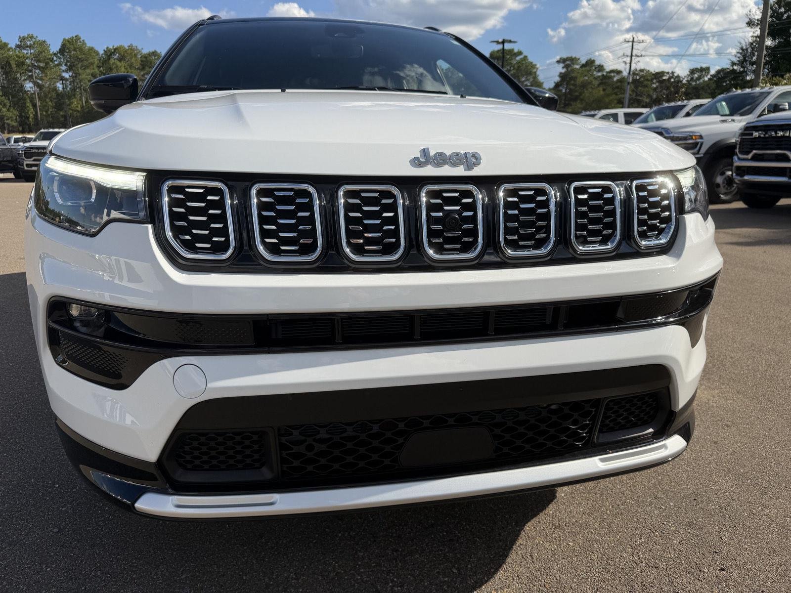 Used 2025 Bright White Clearcoat Jeep Limited image 23