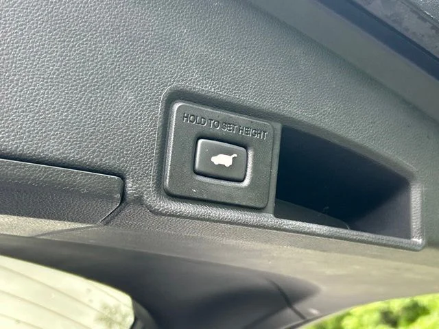 Used 2021  Acura Base image 42