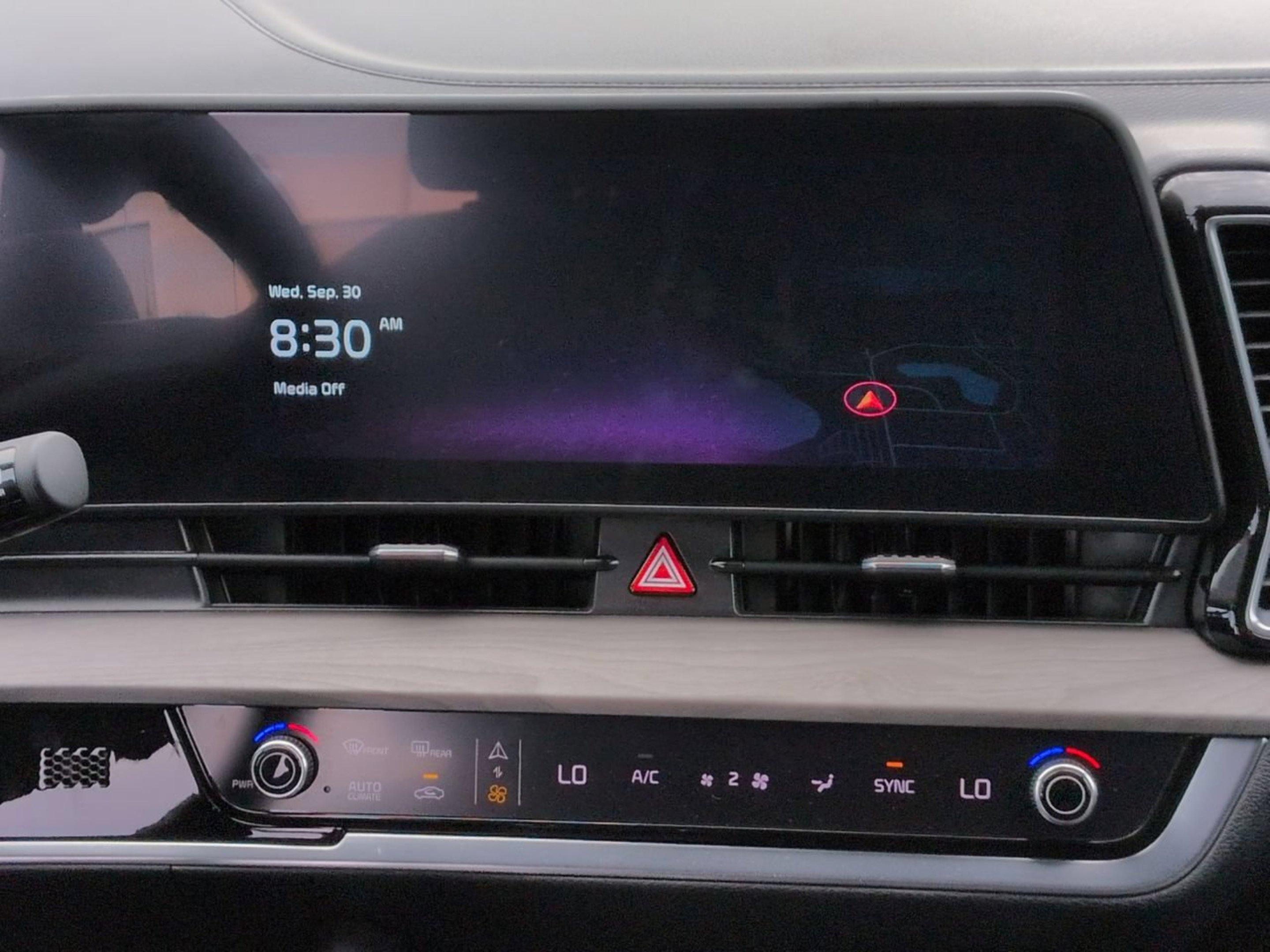 Certified Used 2024 Glacial White Pearl Kia X-Line image 16
