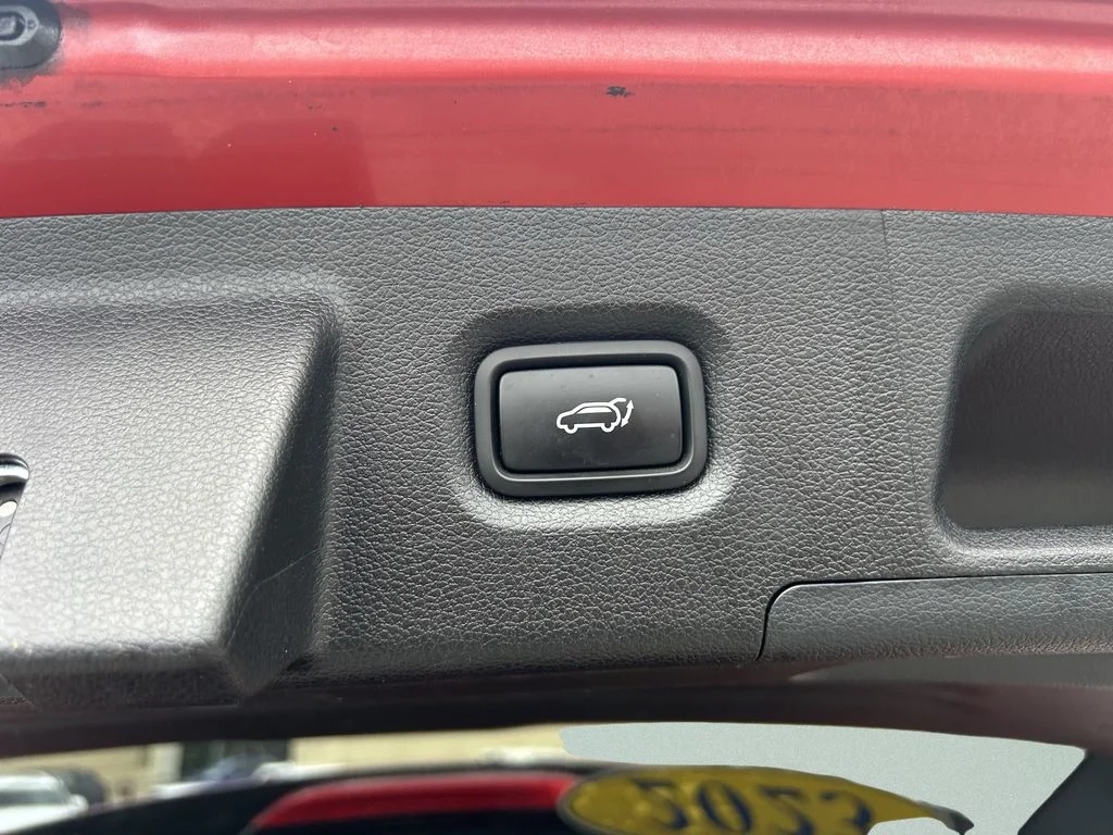 Used 2023 Red Hyundai SEL image 16