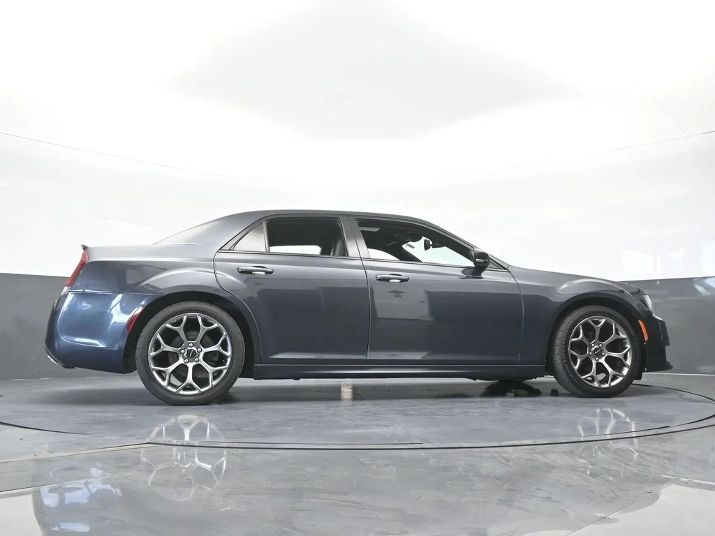 Used 2018 Maximum Steel Metallic Clearcoat Chrysler S image 62