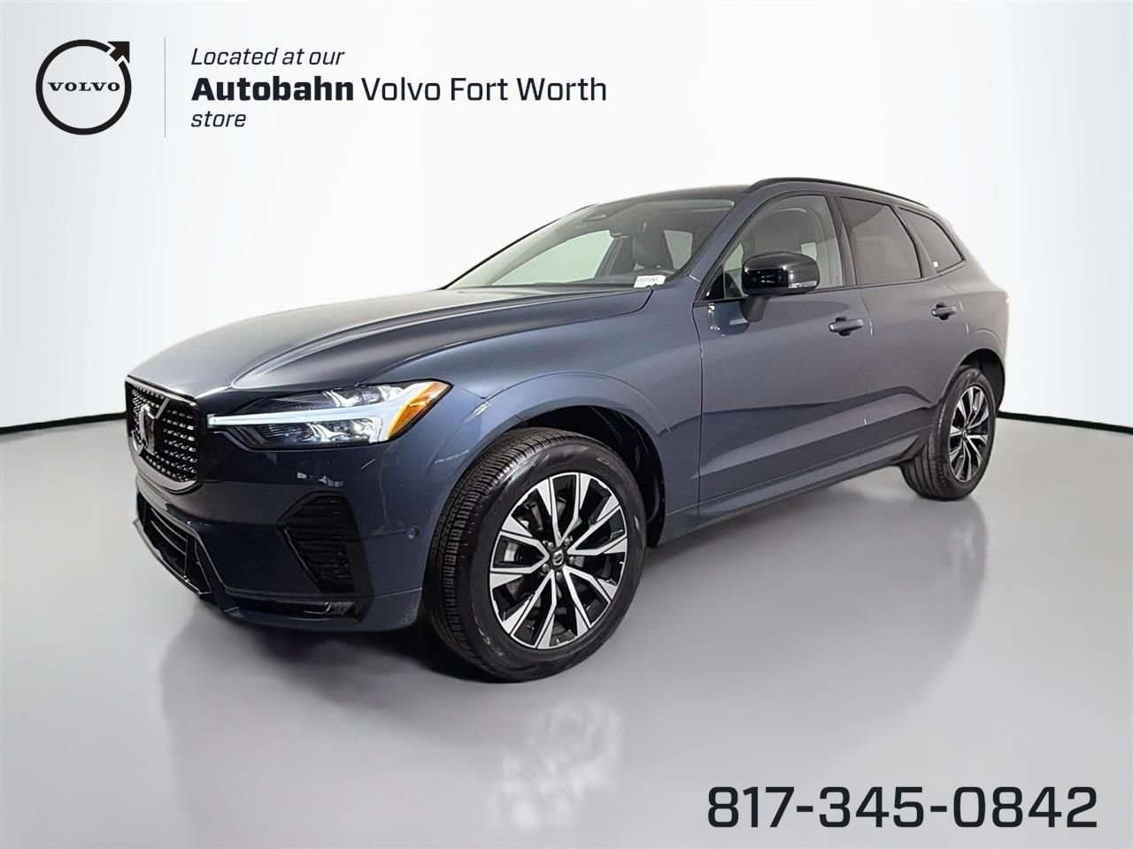 2025 Volvo XC60 B5 Plus Dark AWD's photo