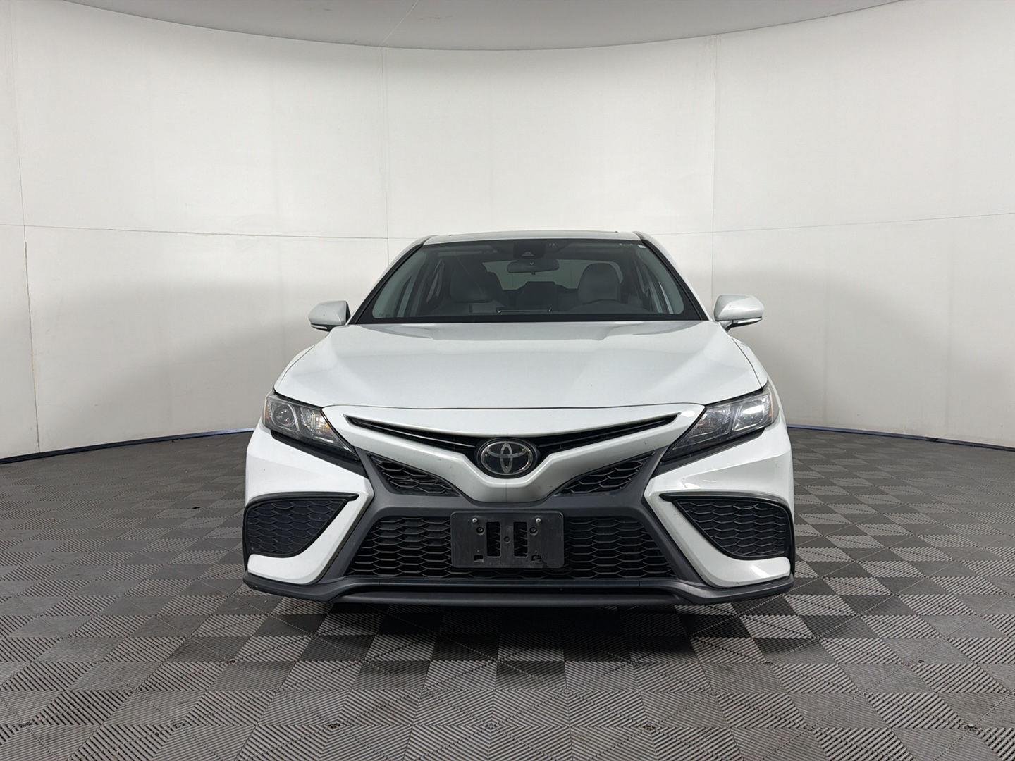 Used 2023 Ice Edge Toyota SE image 4