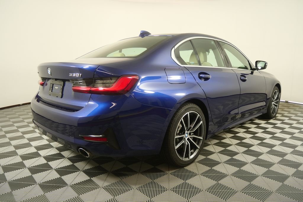Used 2020 Mediterranean Blue Metallic BMW 330i xDrive image 3