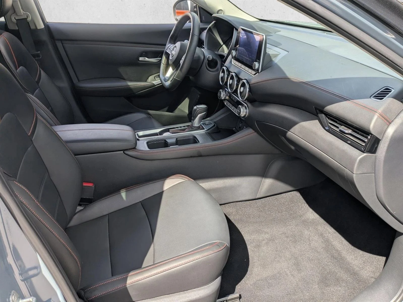 Used 2025 Atlantic Gray Metallic/Super Black Nissan SR image 20