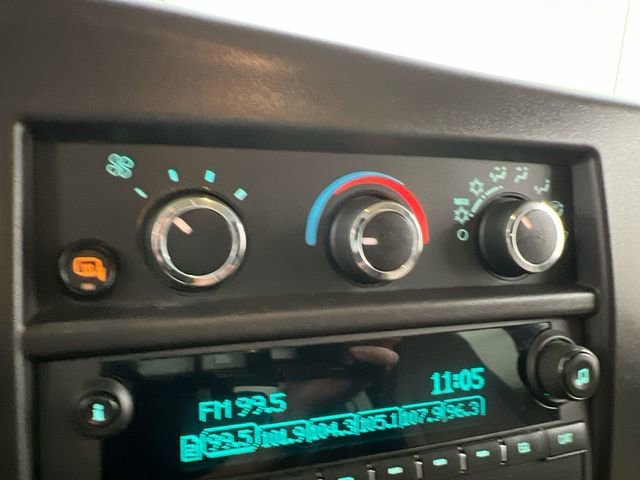 2025 Chevrolet Express Passenger LT - Photo 24