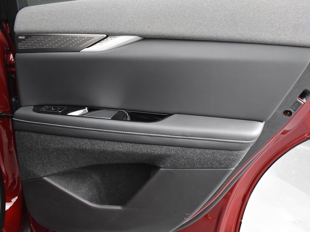 2026 CADILLAC OPTIQ - Image 28